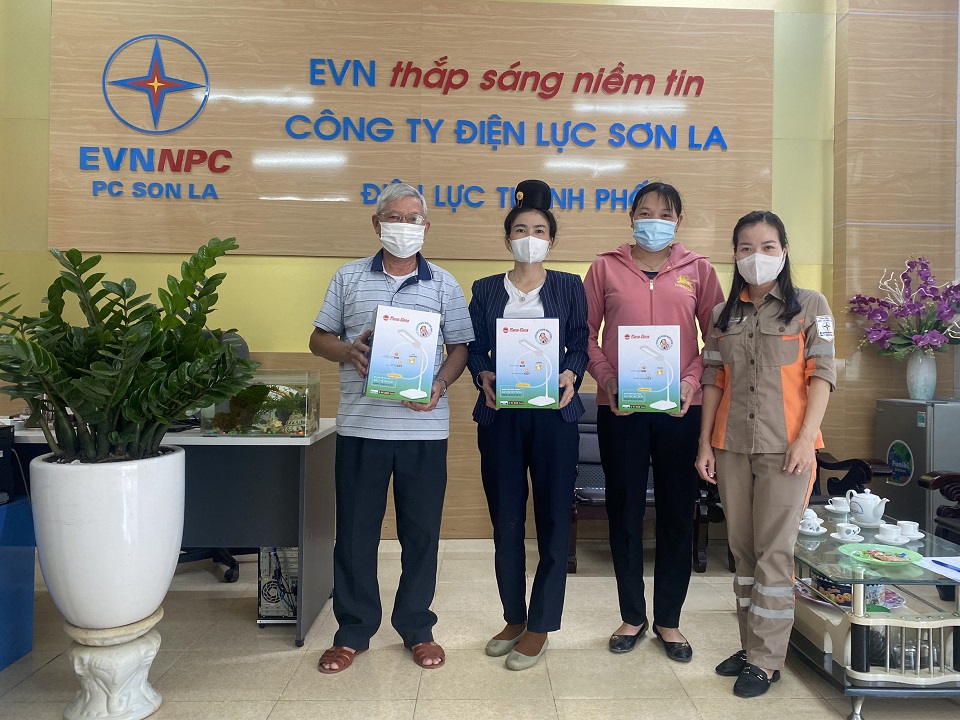 Mở rộng thanh toán tiền điện không dùng tiền mặt